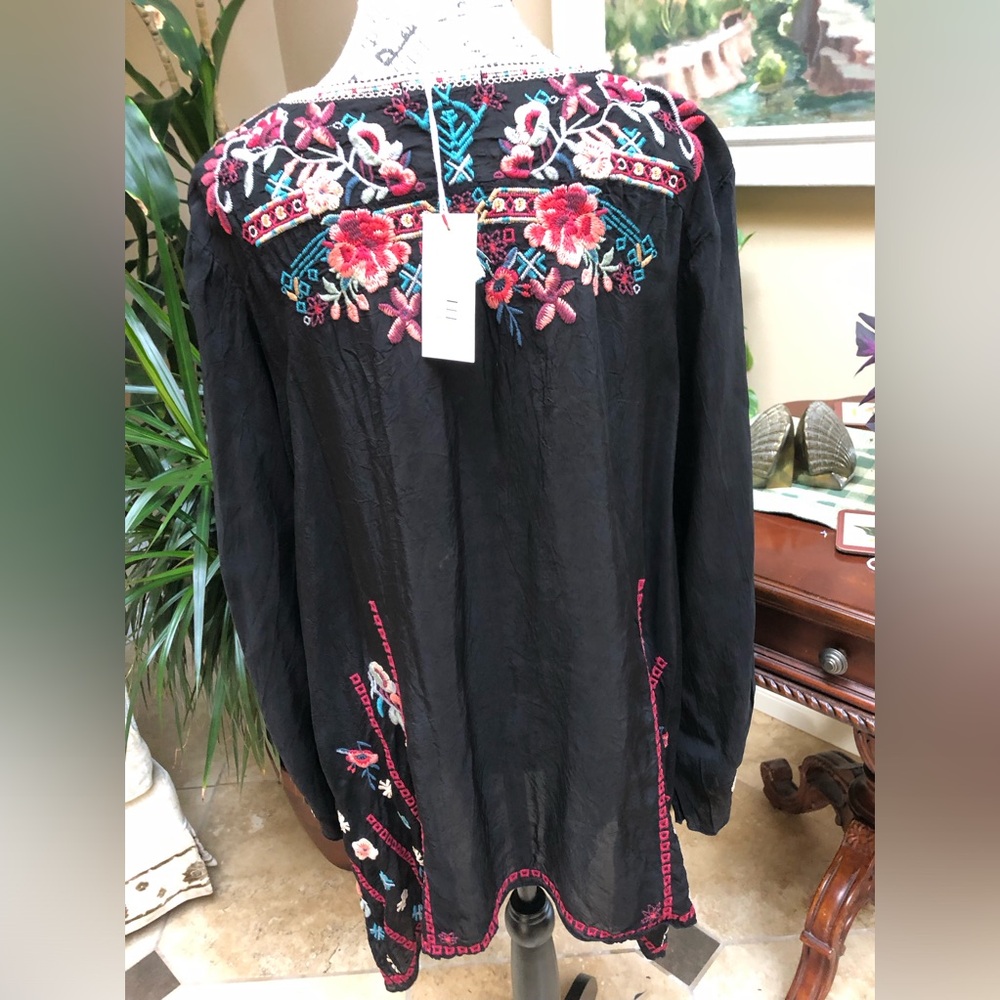 New with tags gorgeous Johnny Was 2 piece set This is exquisite with embroidery